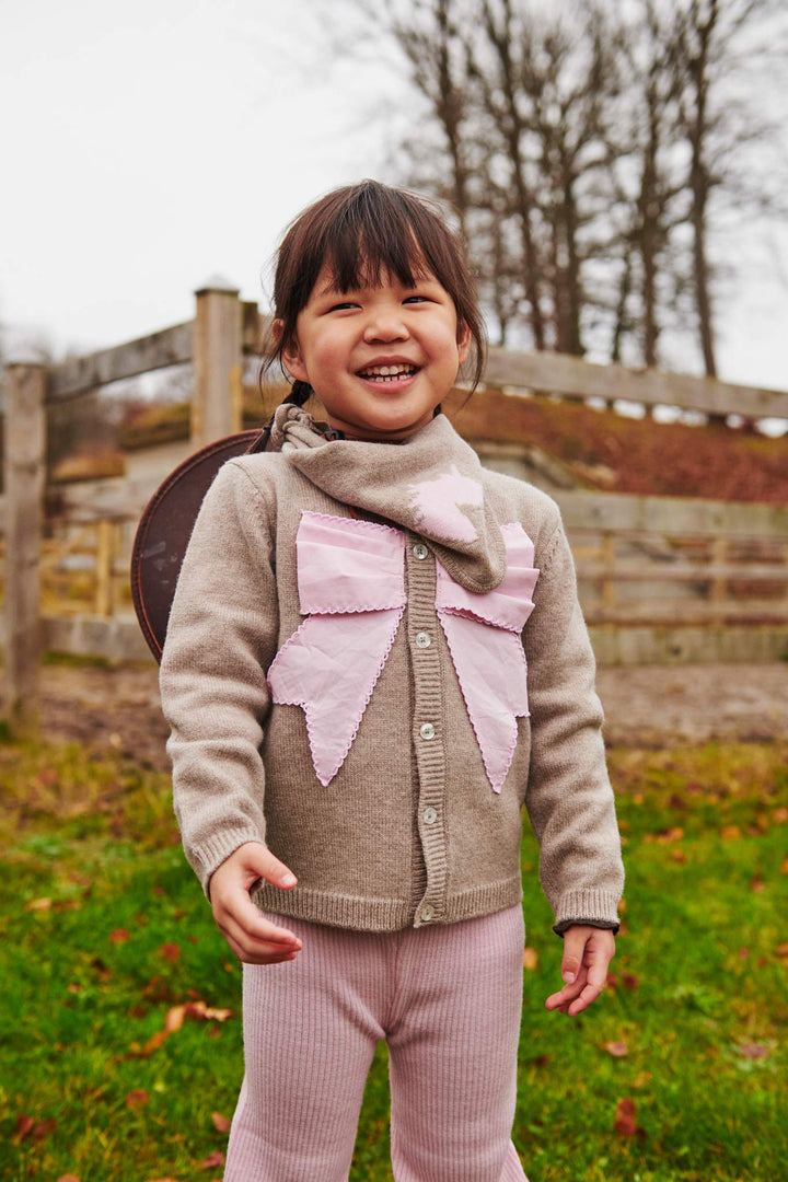 CASHMERE CARDIGAN W. POPLIN BOW - SAND/LAVENDER COMB.