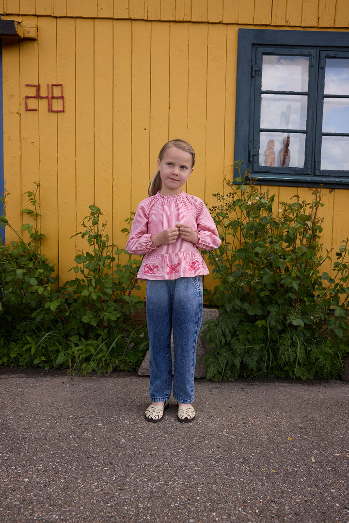 FRILL DENIM PANTS W. BOW - BLOCK SPRAY