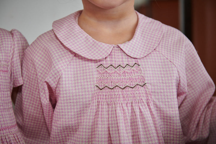 HOUNDSTOOTH BLOUSE W. HANDMADE EMB. SMOCK - SYRINGA COMB
