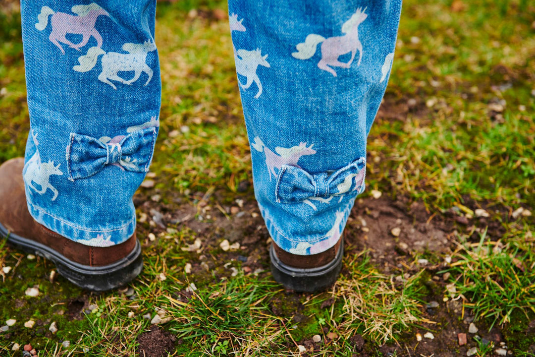 ORGANIC PANTS W. FRILL WAIST & UNICORN PRINT - INDIGO BLUE WASHED W UNICORN