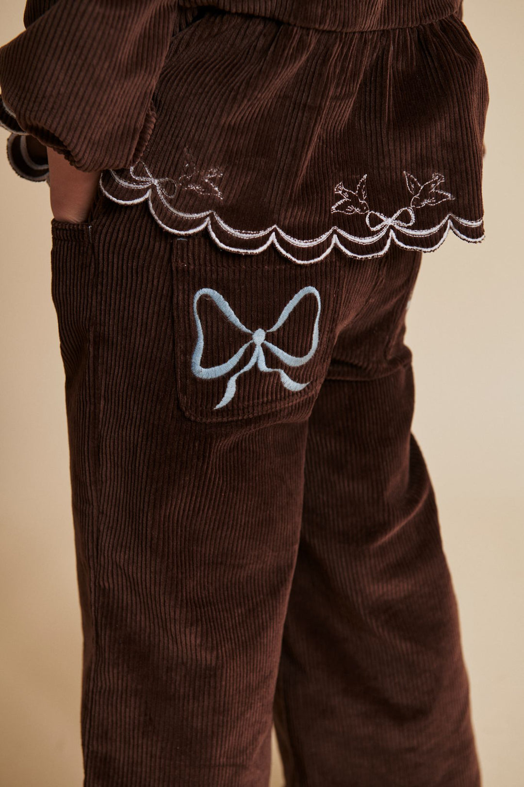 CORDUROY PANT W. WIDE LEG & EMB. AT BACKSIDE POCKET - DK BROWN COMB