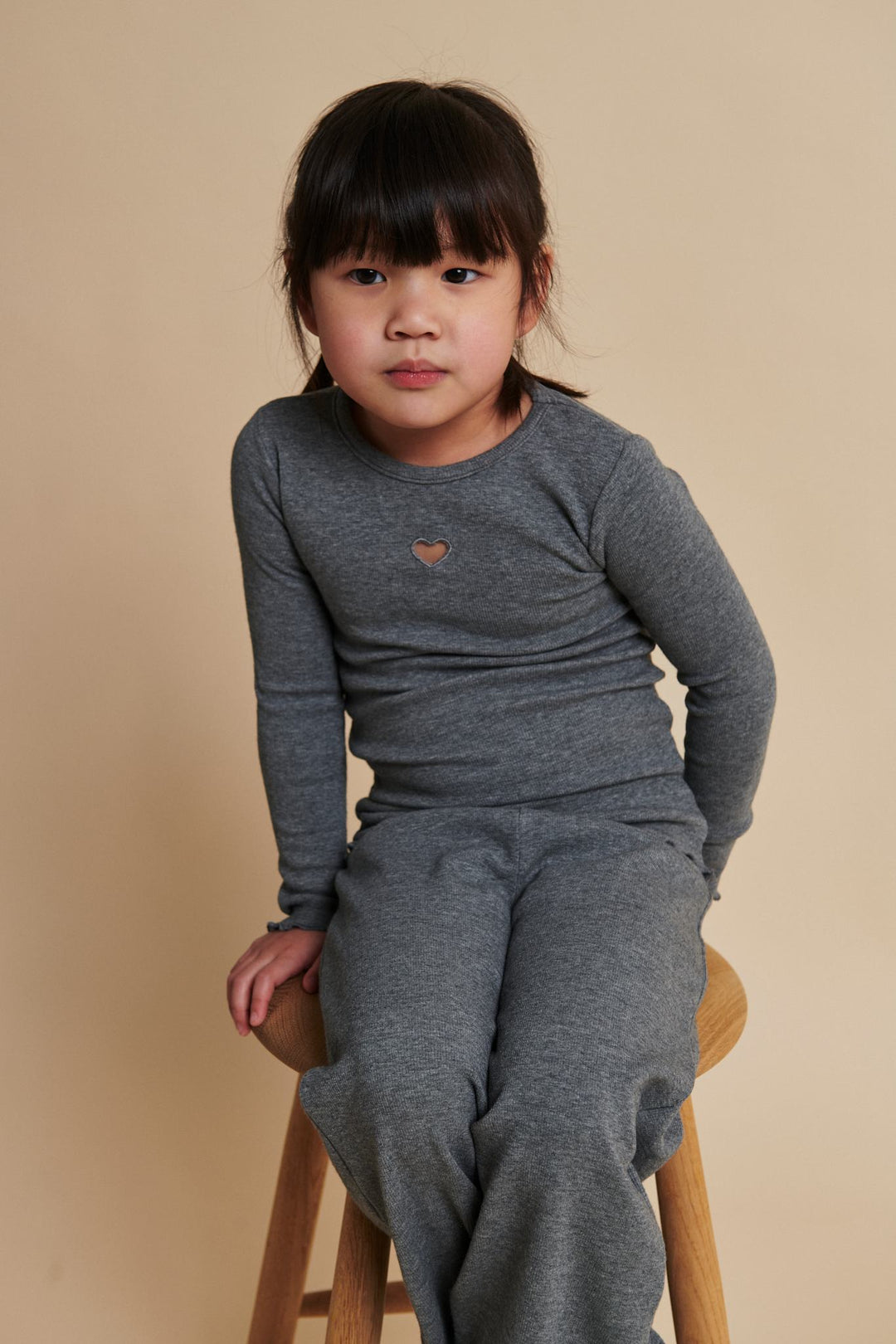 MODAL RIB LS TEE W. HEART HOLE PATTERN - GREY MEL