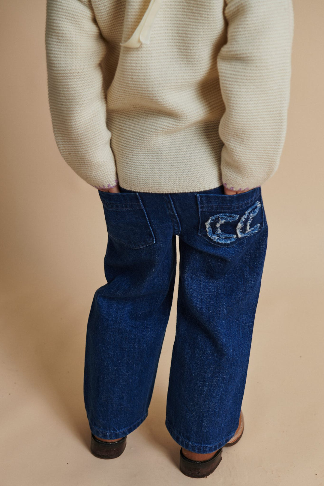 ORGANIC DENIM PANTS W. POCKET EMBROIDERY & WIDE LEG - DARK INDIGO BLUE WASHED