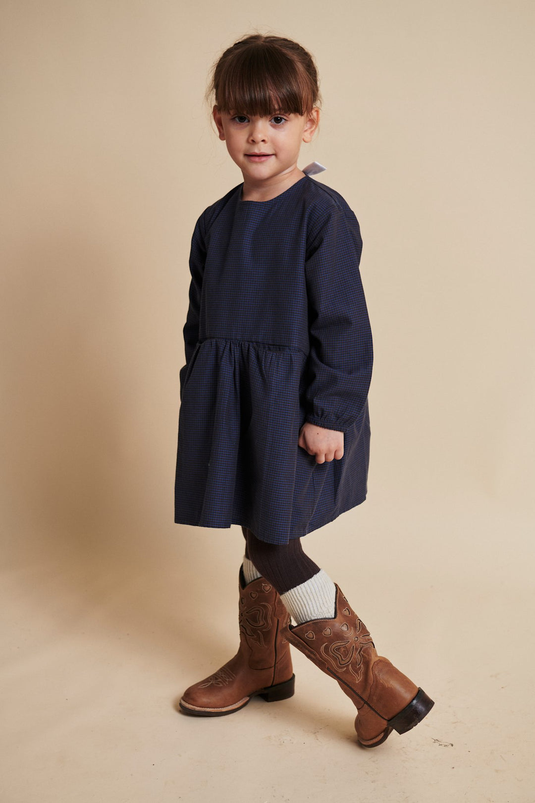 CHECKERED DRESS W. BACKSIDE BOW - BROWN BLUE CHECK COMB