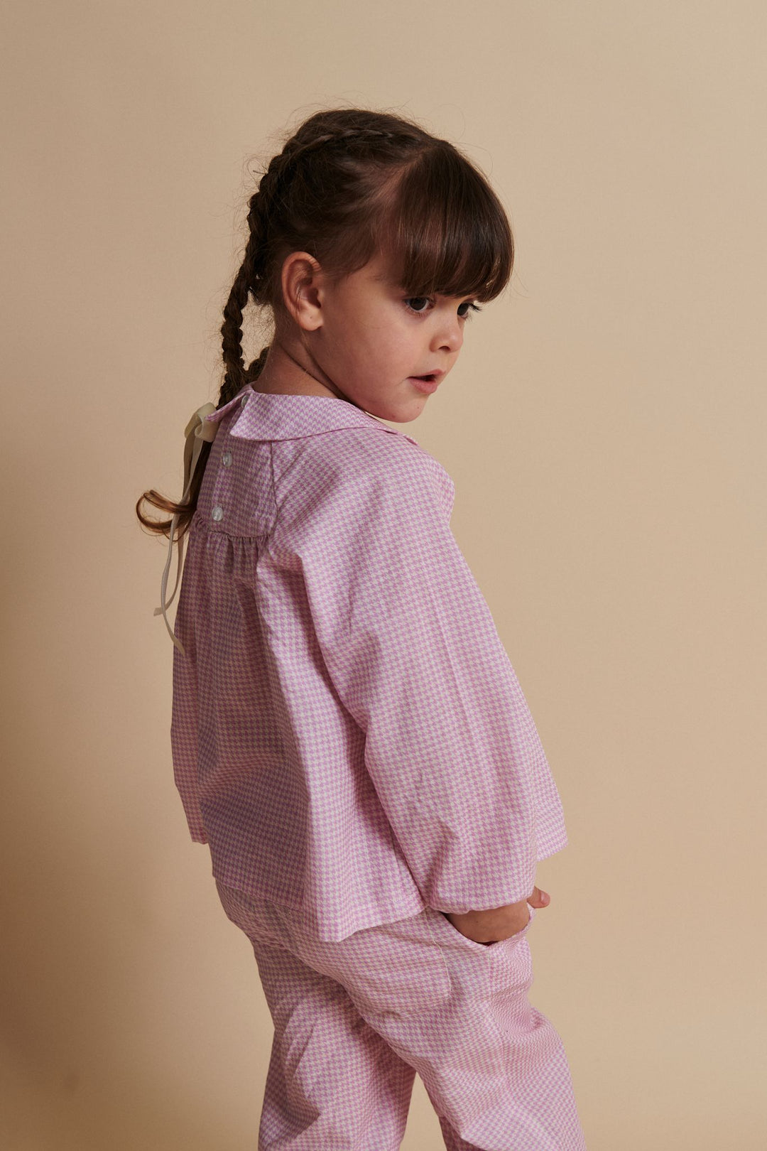 HOUNDSTOOTH BLOUSE W. HANDMADE EMB. SMOCK - SYRINGA COMB