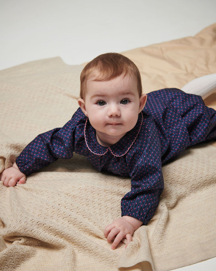 Printed Navy Flower Baby Set w. Blouse & Bloomers - Navy Flower Aop