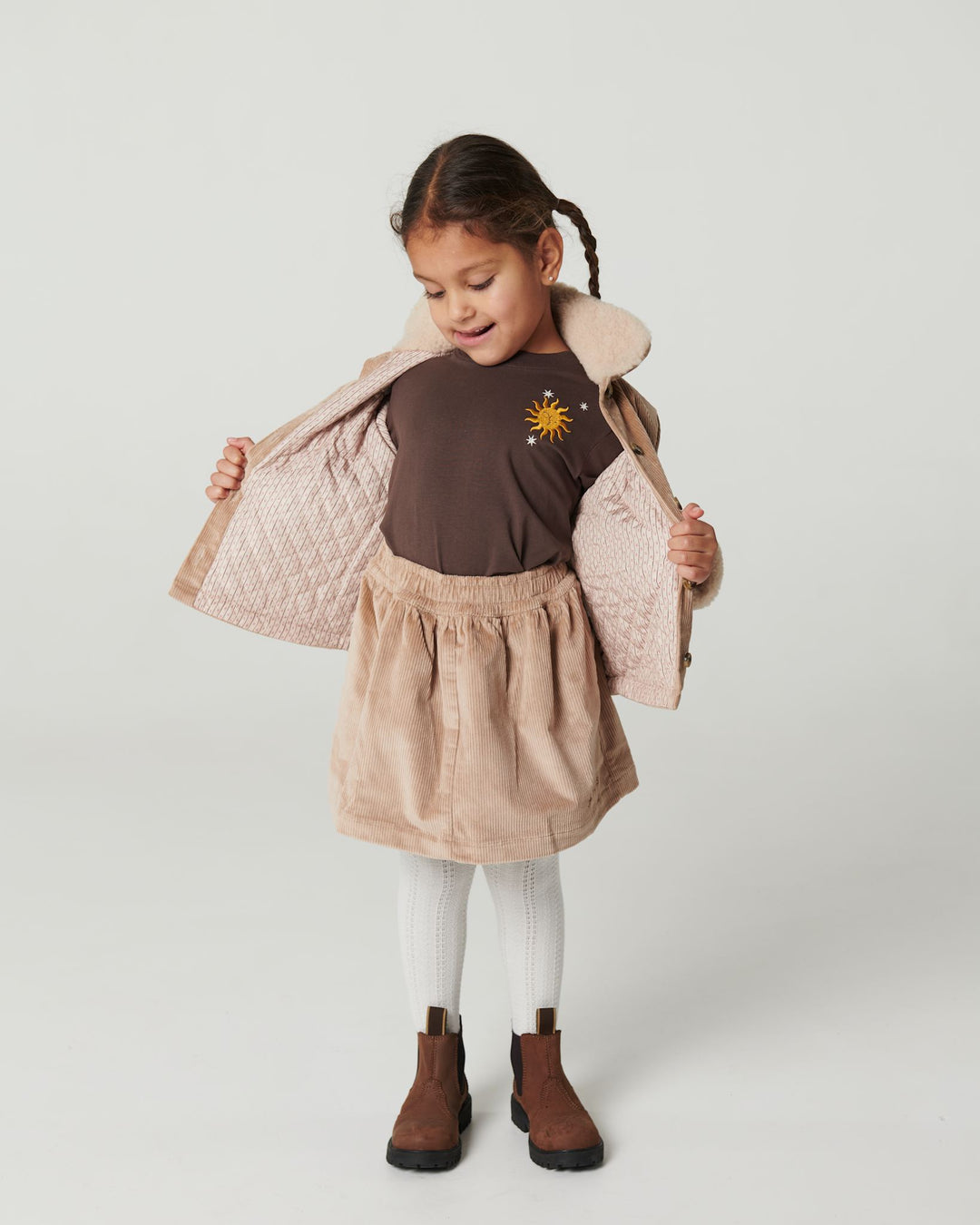 Ls. T-Shirt w. Embroidery - Dk. Brown