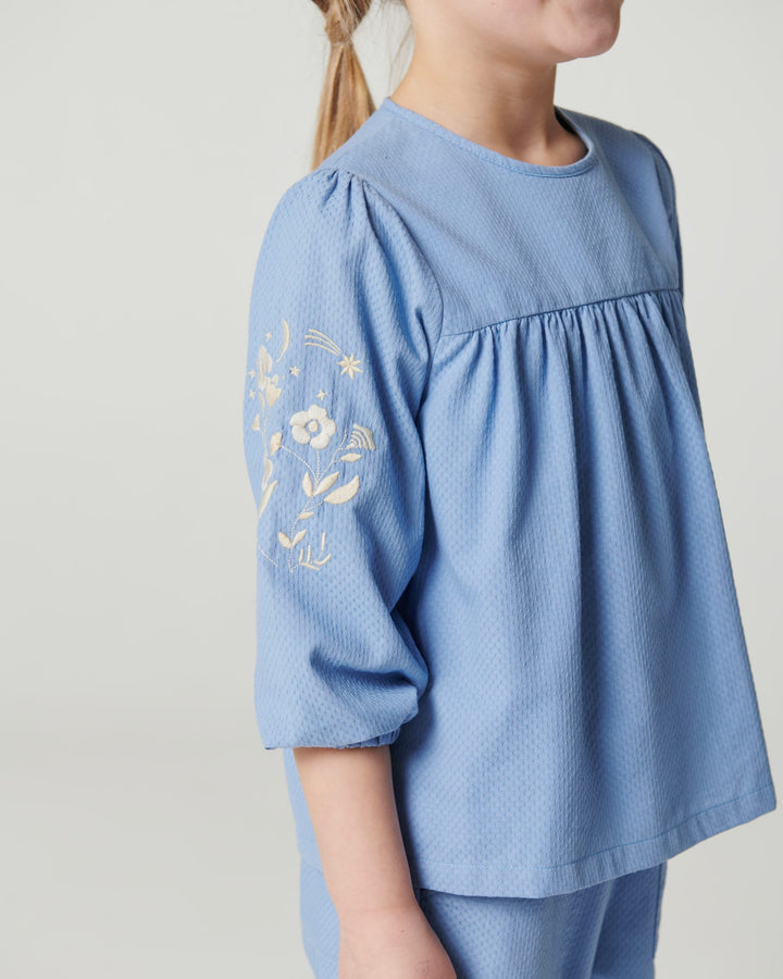 LS Blouse w. Flower Embroidery - Endless Blue