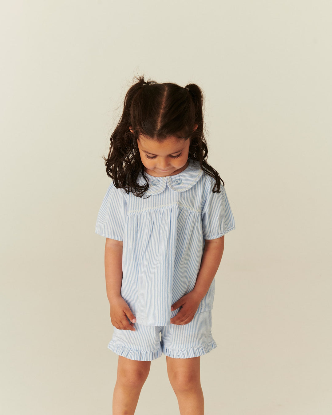 SEERSUCKER BLOUSE W. COLLAR - SKY BLUE W CREAM STRIPE