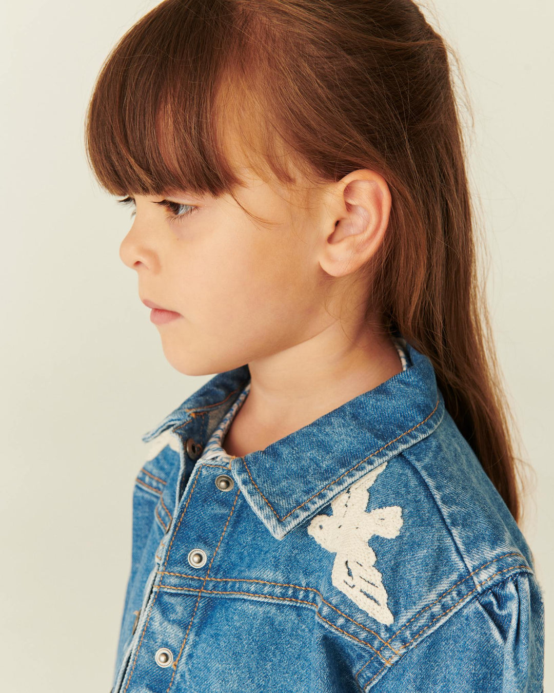 DENIM FRILL JACKET W. CROCHET DOVES - INDIGO BLUE WASHED