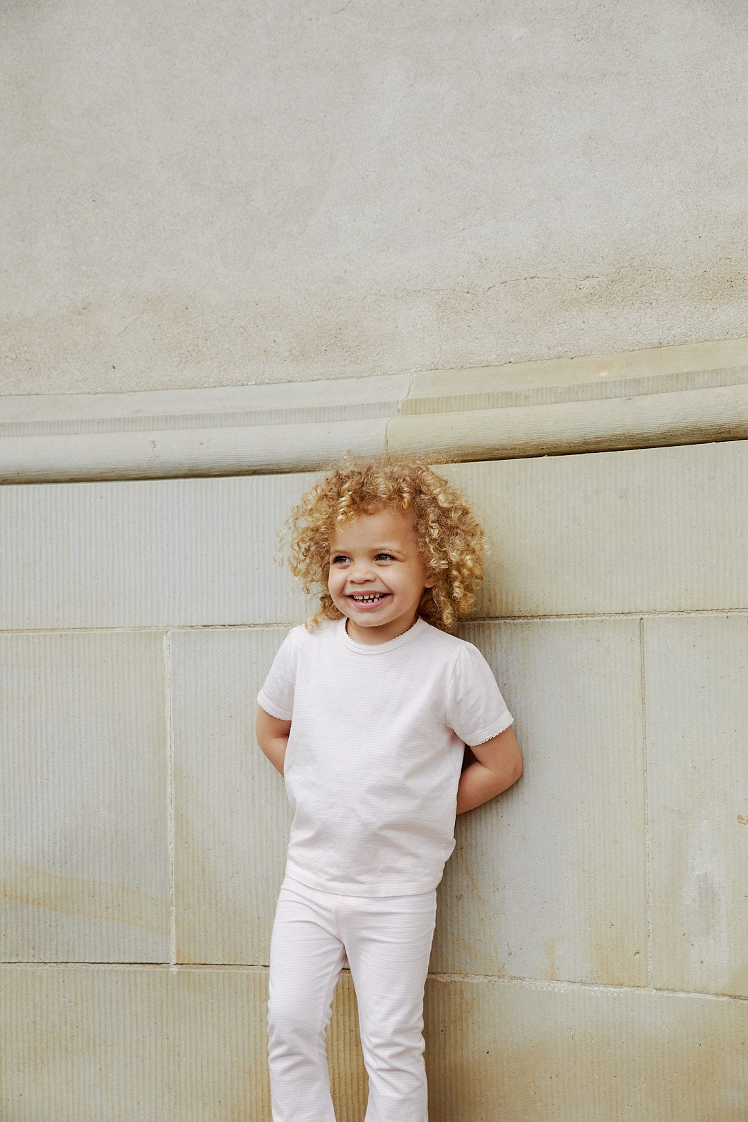 STRIPED T-SHIRT W. RUFFLE SLEEVES - BALLERINA/CREAM STRIPE