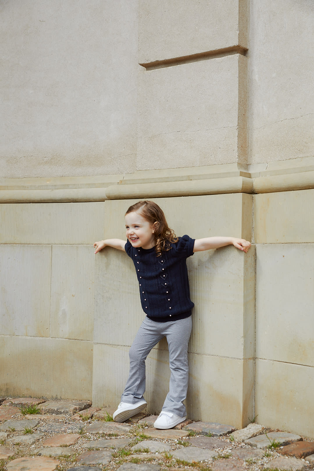 KNITTED POINTELLE BLOUSE W PEARLS - NAVY COMB.