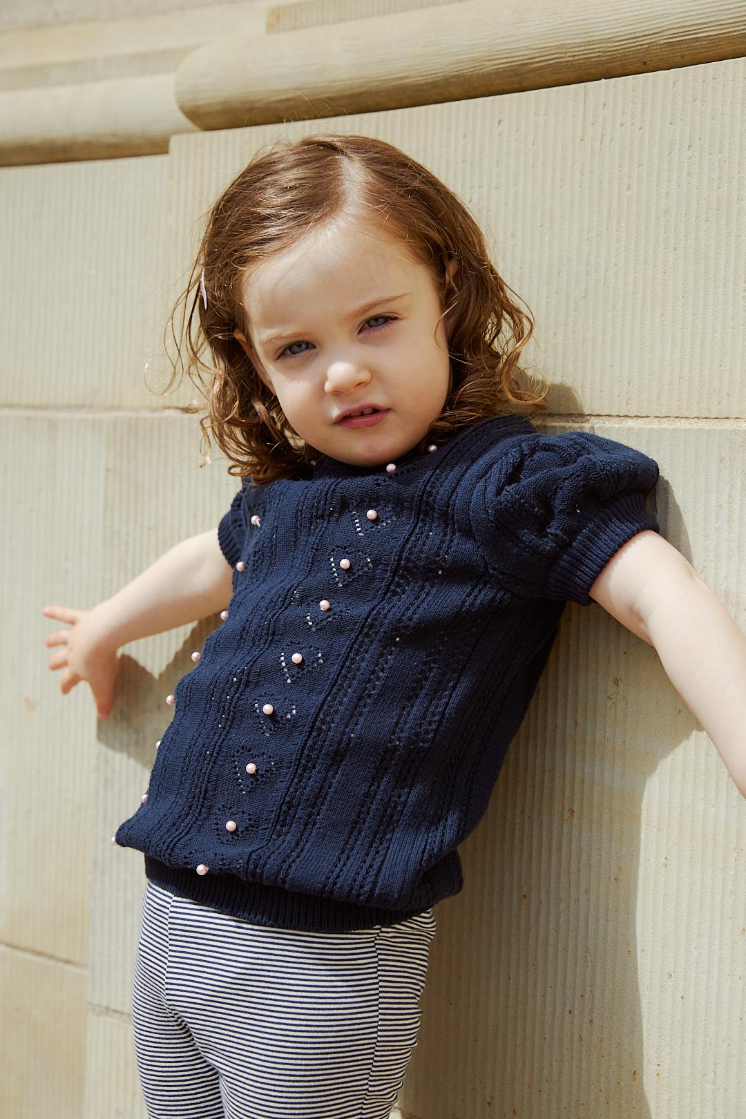 KNITTED POINTELLE BLOUSE W PEARLS - NAVY COMB.