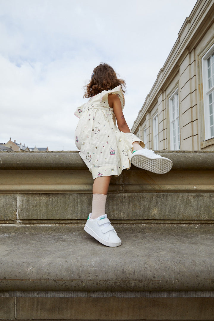 PRINTED DRESS W. RUFFLE SLEEVES - CREAM PRINT
