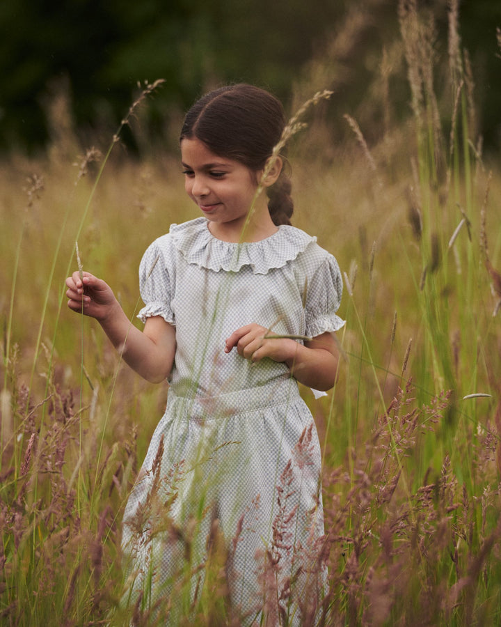 CREPE TEE W. FRILL COLLAR - DUSTY BLUE COMB.