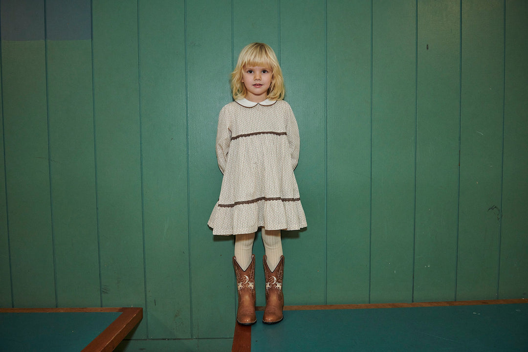 Aop Dress w. Lace Piping and Poplin Collar - Sand Flower Print