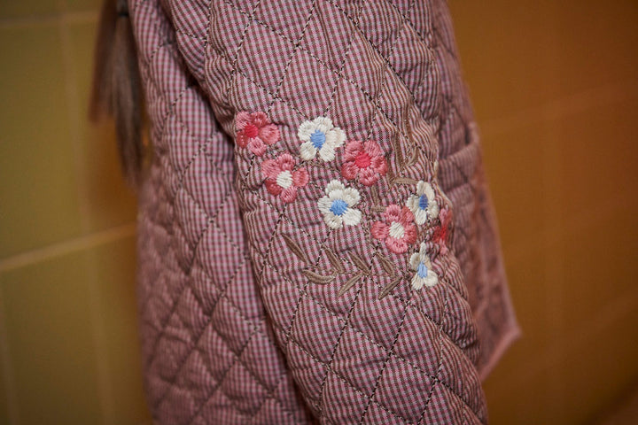 Checkered Quilted Jacket w. Embroidery - Winter Rose Check Comb.