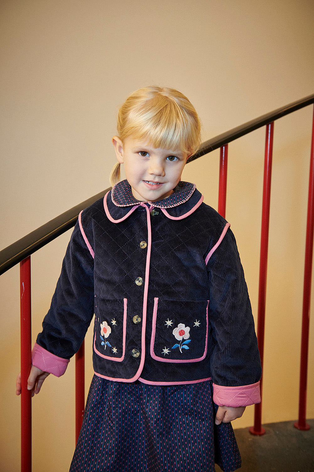 Quilted Corduroy Jacket w. Embroidery - Navy
