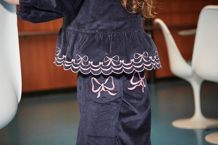 Corduroy Pant w. Wide Leg & Emb. on Backside Pocket - Navy