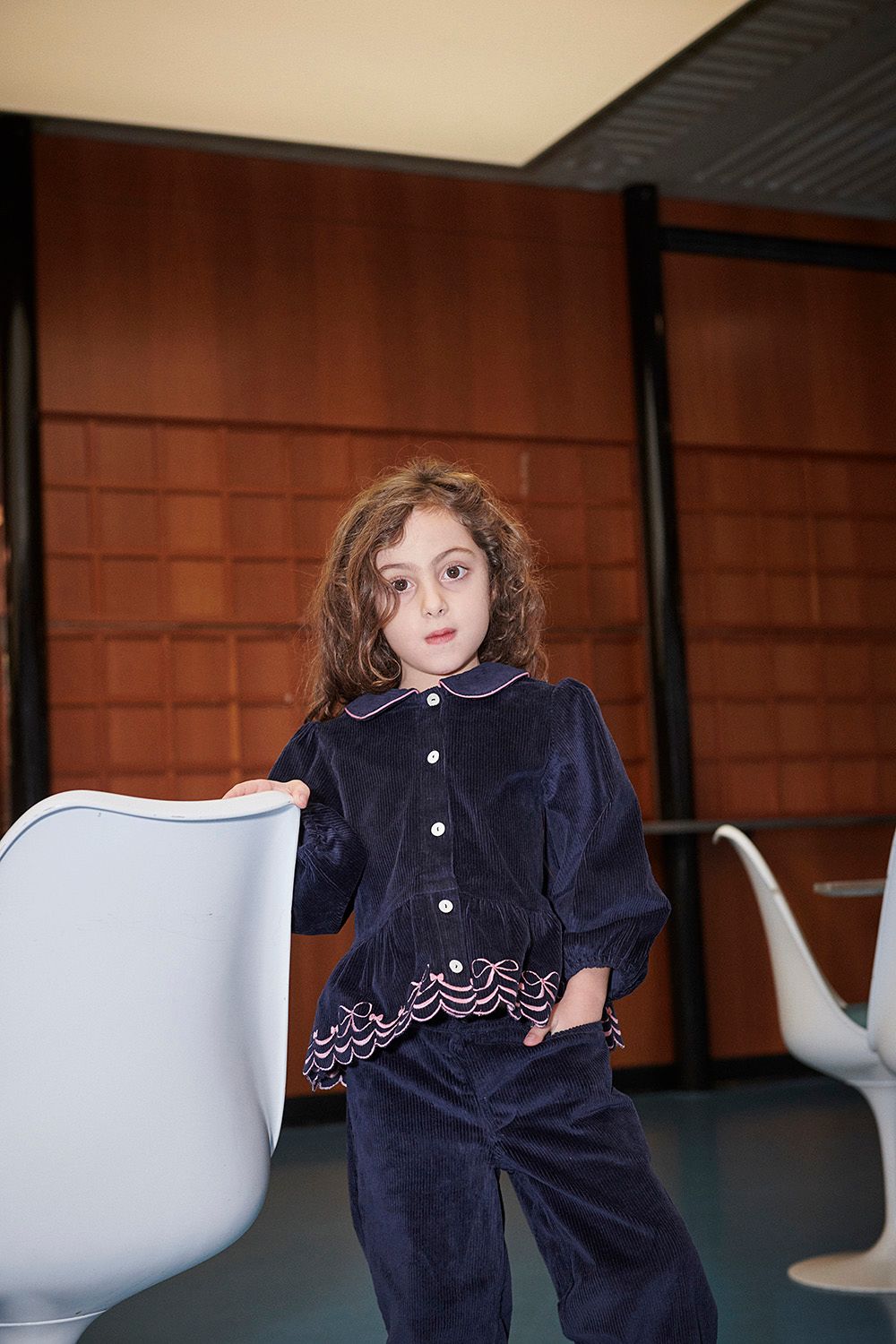 Corduroy Pant w. Wide Leg & Emb. on Backside Pocket - Navy