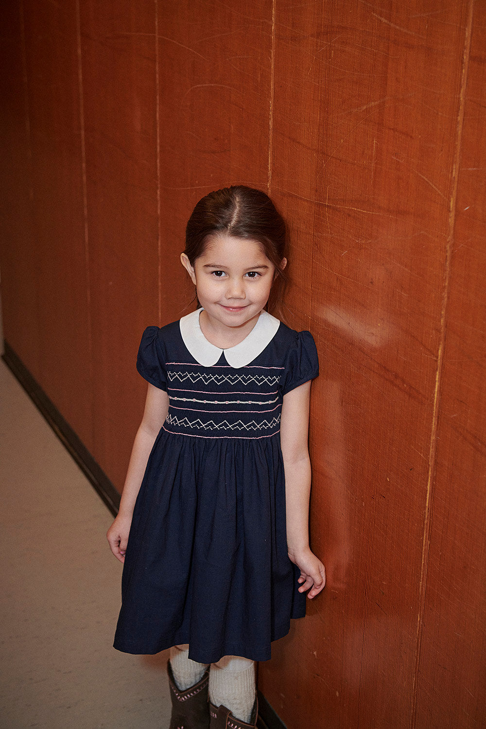 Dress w. Handmade Smock Embroidery - Navy Comb.