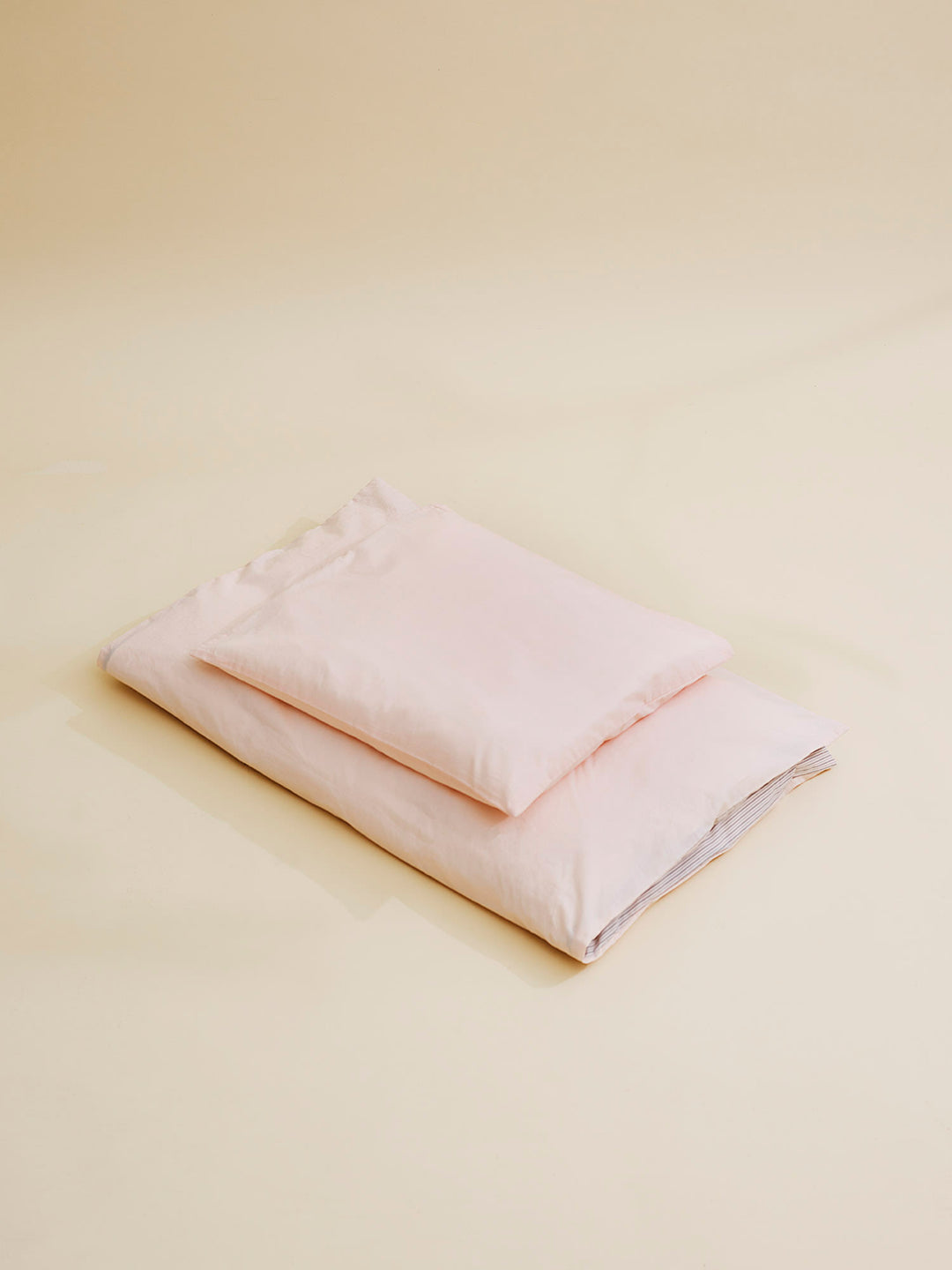 FUTURE BABY BED LINEN W. STRIPES 110*125/35*55 (SE) - SOFT PINK/ DARK GREY STRIPE
