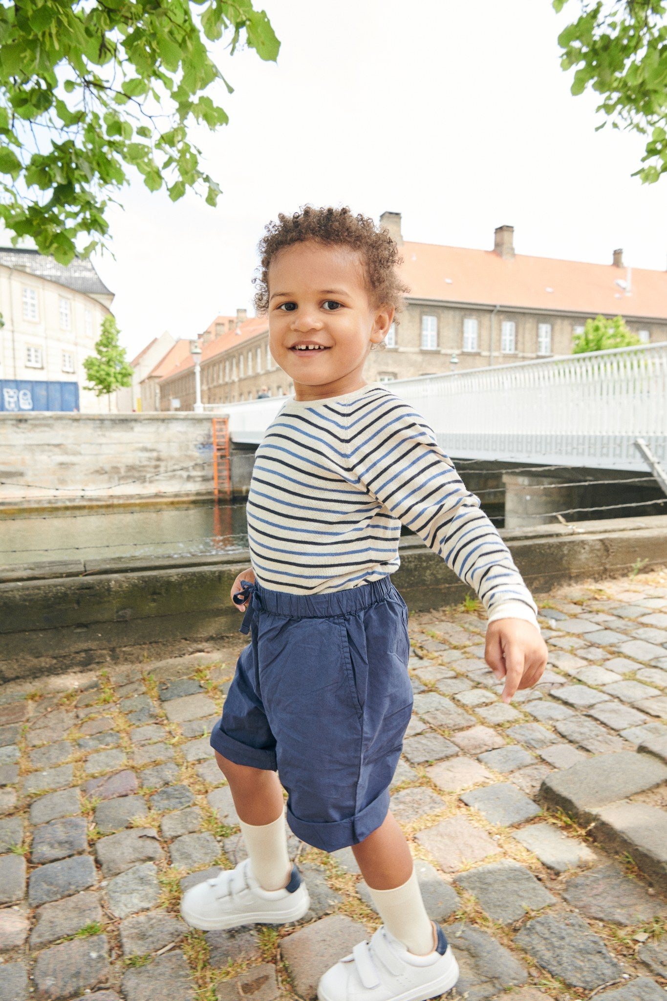 CLASSIC CRISP POPLIN SHORTS - NAVY