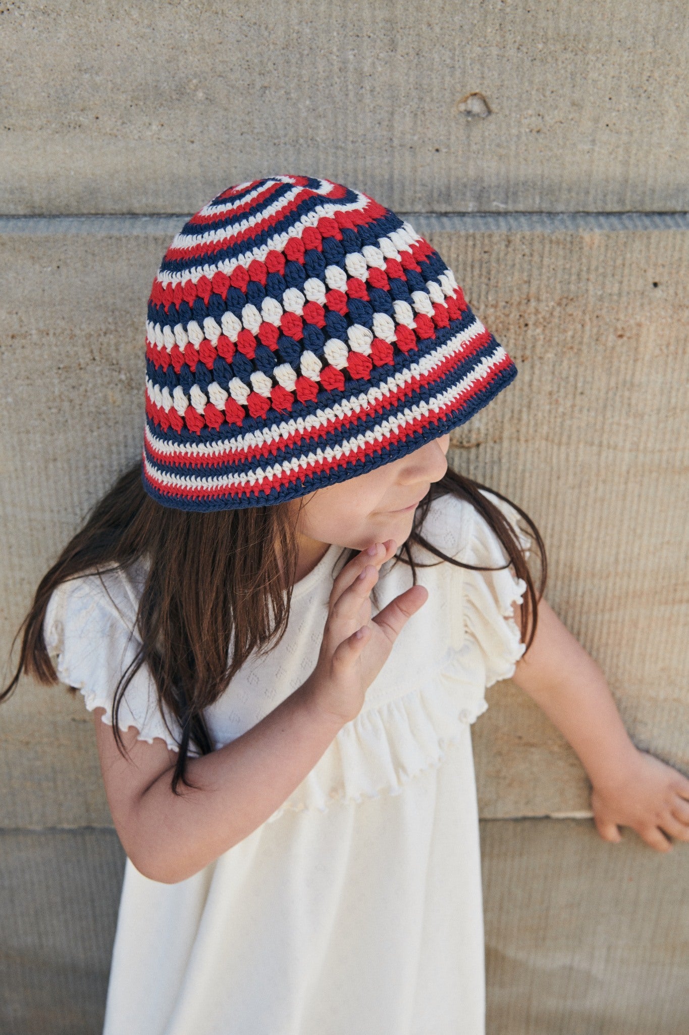 CROCHET HAT - CREAM/NAVY/RED COMB.