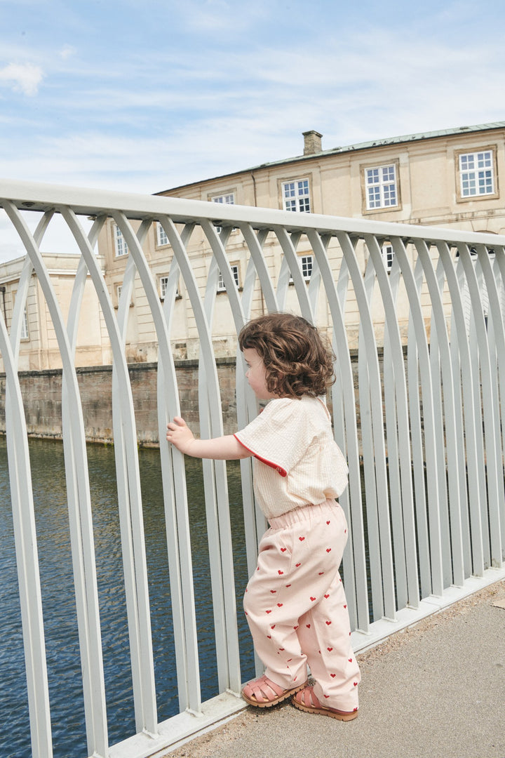 SEERSUCKER BLOUSE W. CONTRAST EDGE - DUSTY ROSE W CREAM STRIPE