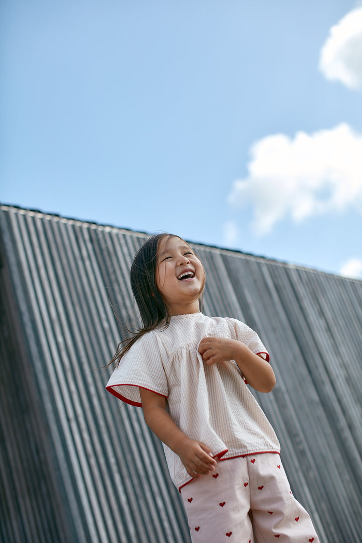 SEERSUCKER BLOUSE W. CONTRAST EDGE - DUSTY ROSE W CREAM STRIPE