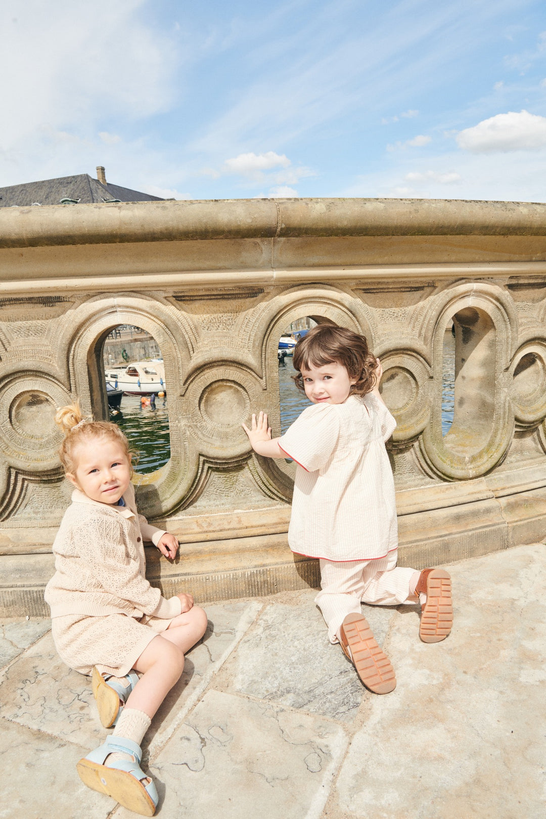 SEERSUCKER BLOUSE W. CONTRAST EDGE - DUSTY ROSE W CREAM STRIPE