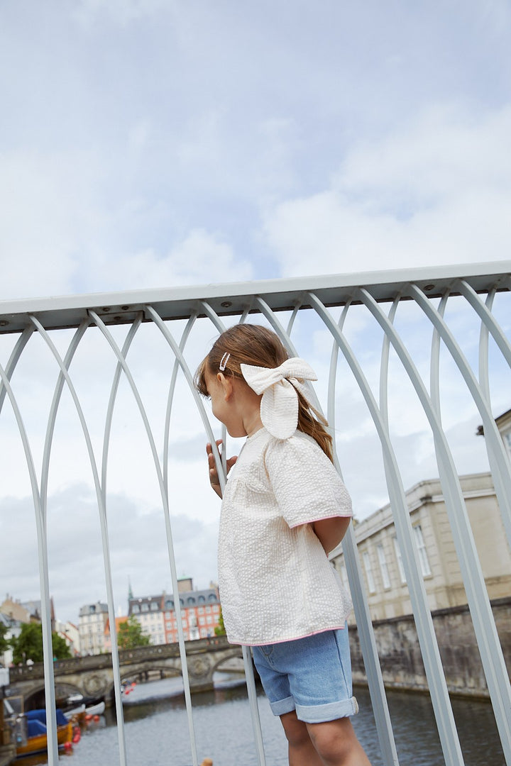 SEERSUCKER BLOUSE W. CONTRAST EDGE - DUSTY ROSE W CREAM STRIPE W PINK