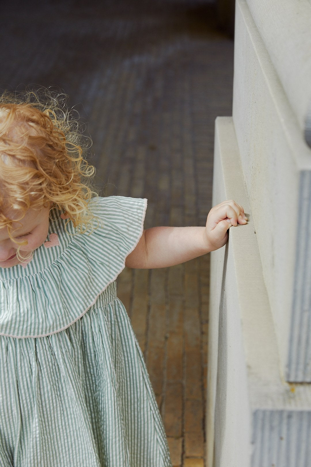 SEERSUCKER DRESS W. HEART - GREEN W CREAM STRIPE W. DUSTY ROSE